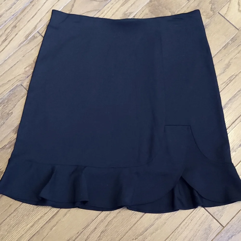 Loft Skirt Size- M - Picture 1 of 5
